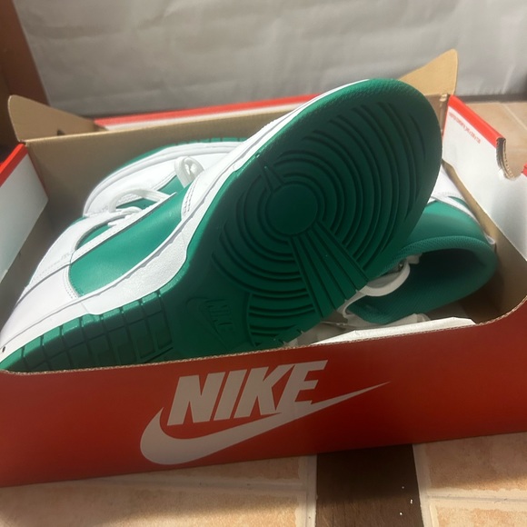 Nike dunk high white stadium green size 11 men - Picture 6 of 6